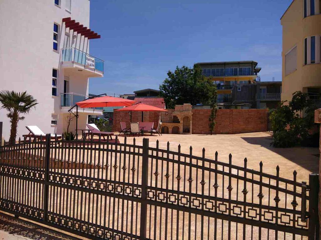 Apartments Vila A1 Dobra Voda Exterior foto