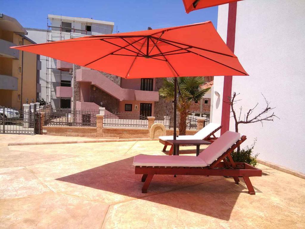 Apartments Vila A1 Dobra Voda Exterior foto